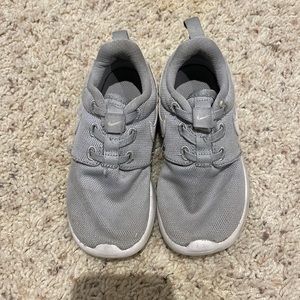 Nike toddler shoes